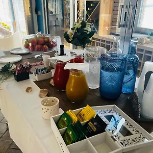 https://perla-blu-rooms-apartments-taormina.taorminaitalyhotels.com